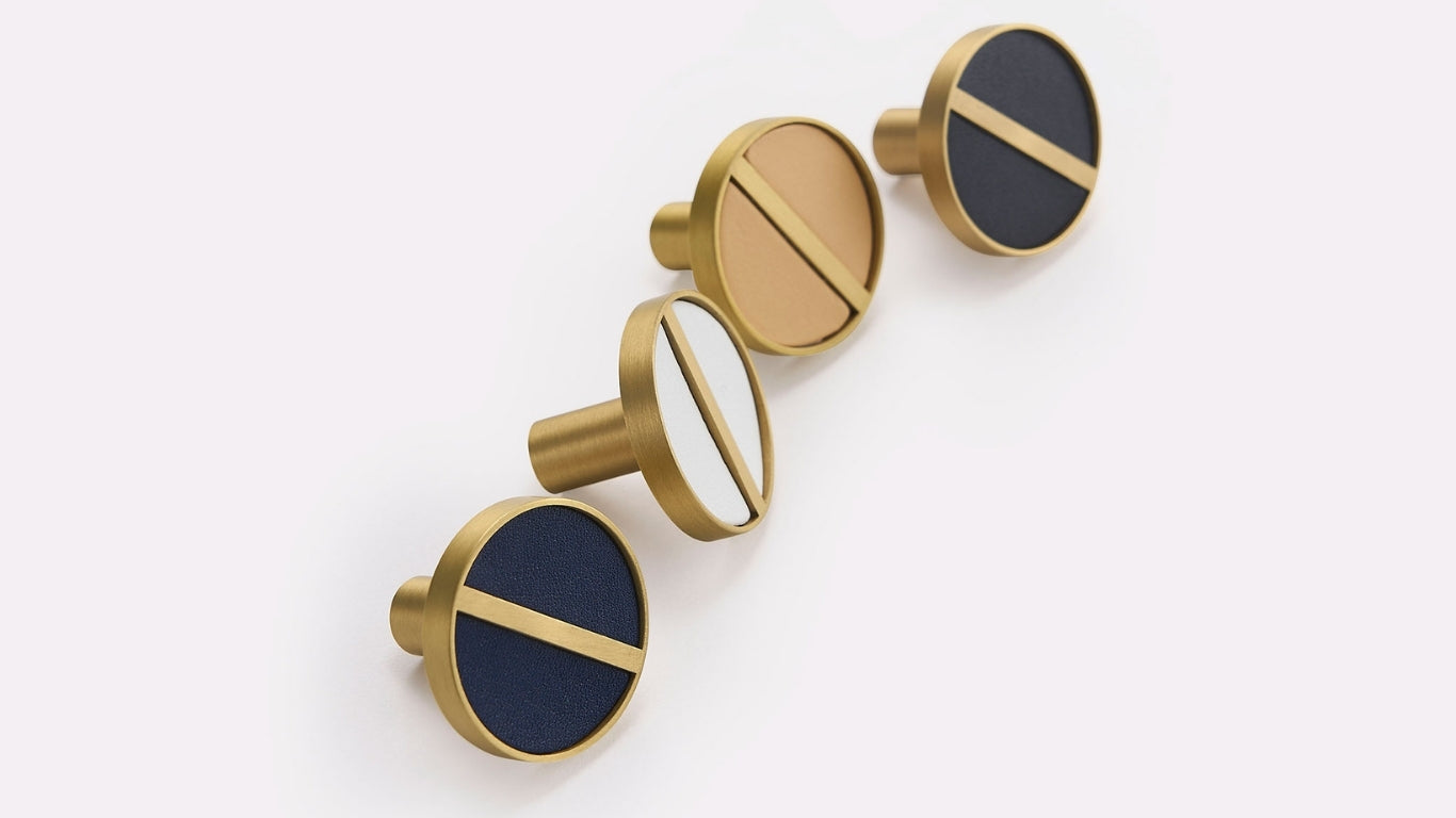 Knopf 1076 | Messing + Leder | Tan