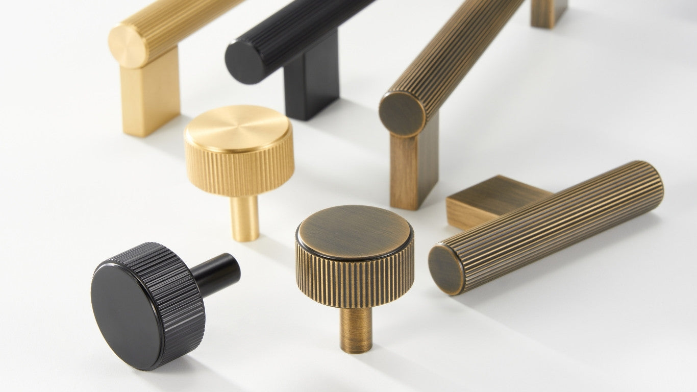 Knopp CH052 | Räfflad | Antik Mässing