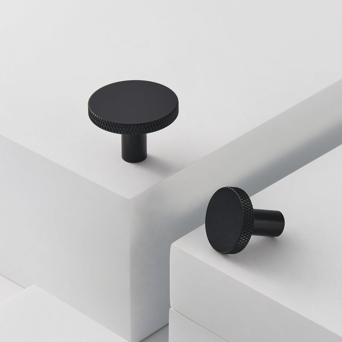 Knopp/krok ch057 i svart finish - detalj