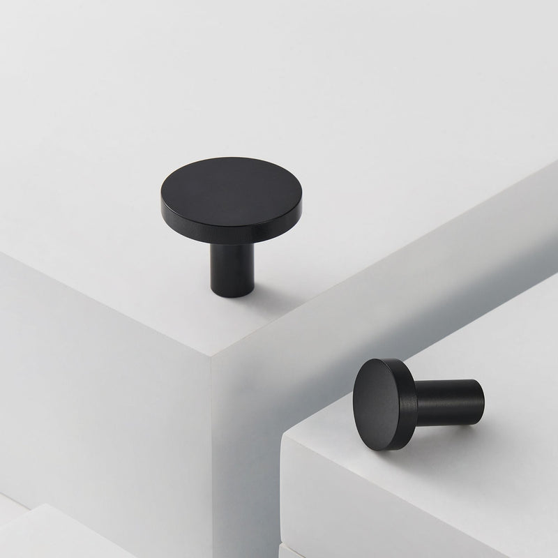knopp/krok ch058 i svart finish - detalj