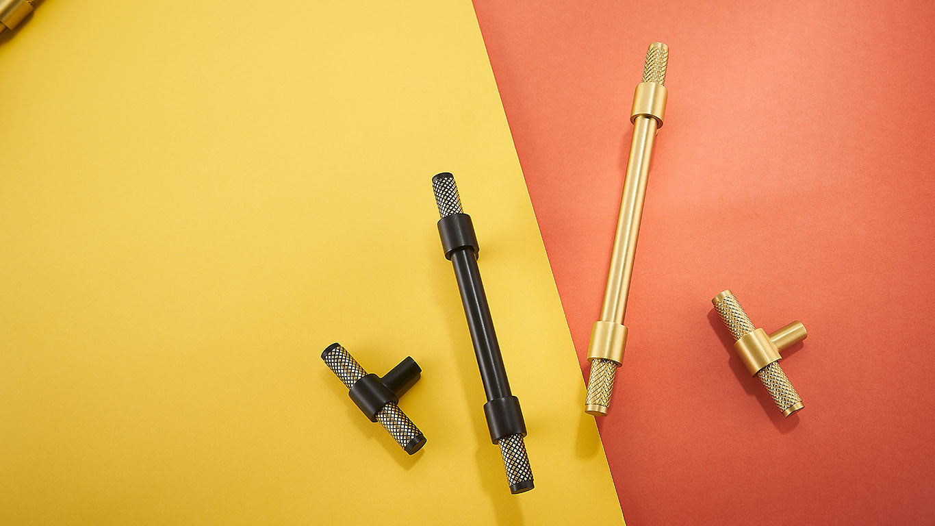 T-bar 3081 | Lättrad | Svart + Mässing