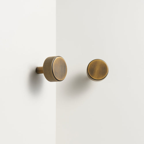 Knob CH052 | Knurled | Antique Brass