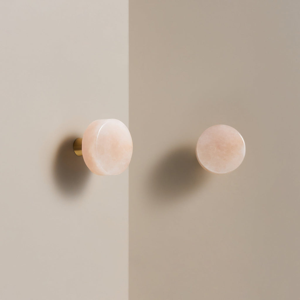 Knopp ch066 i rosa sten