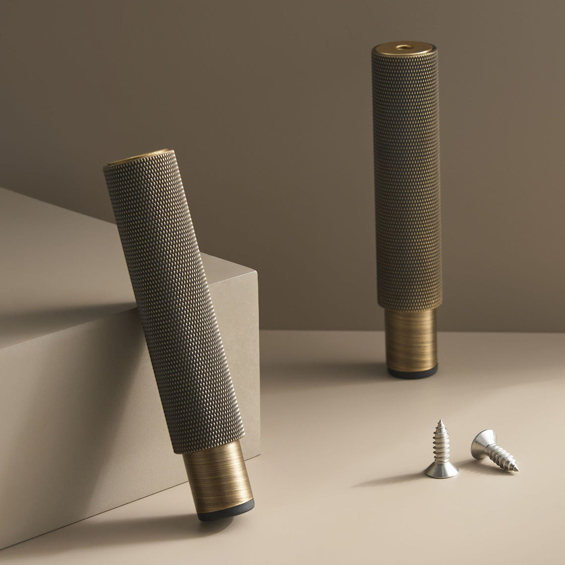 Möbelben dl001 i antik mässing - Första bilda