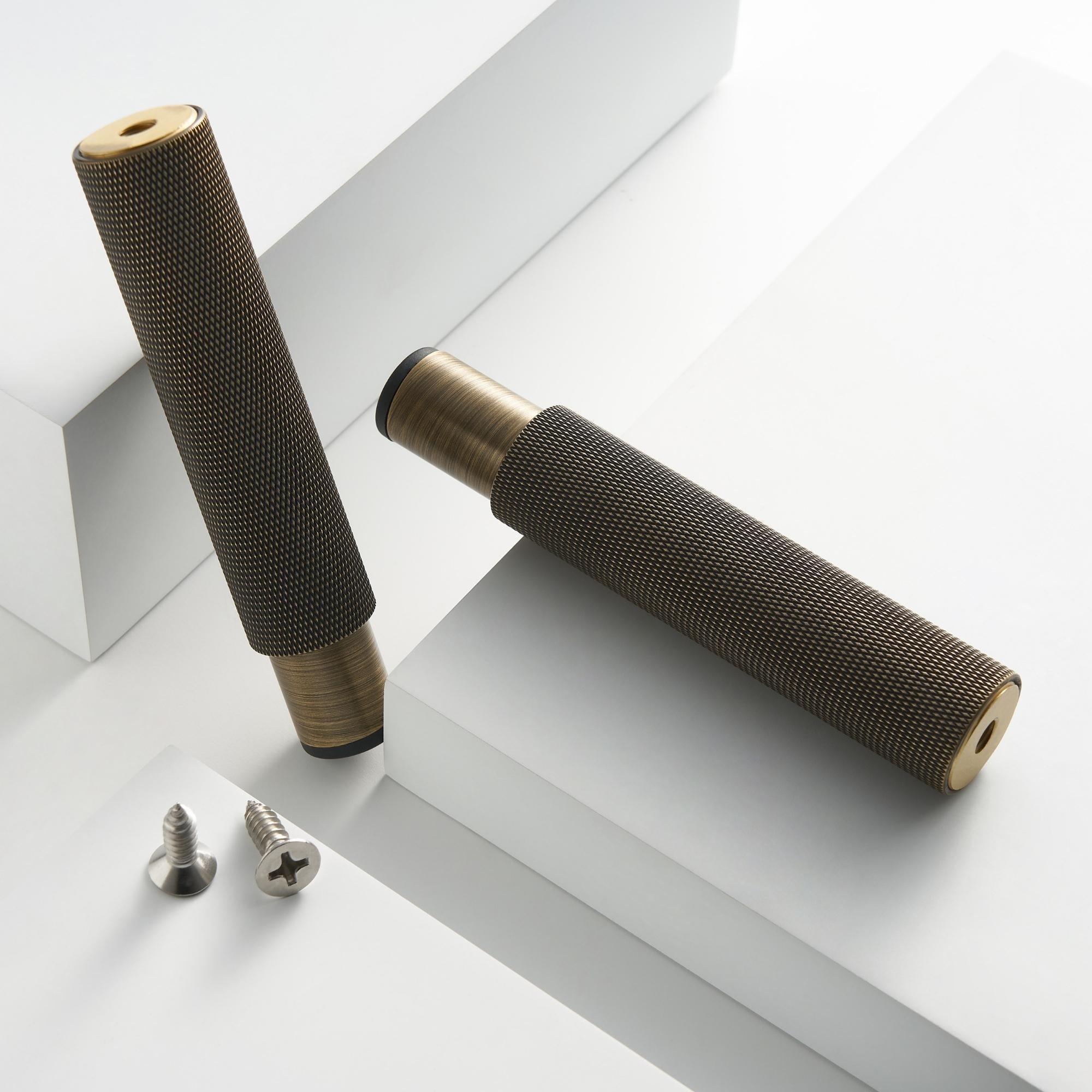 Möbelben dl001 i antik mässing - detalj