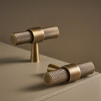 T-bar CH016 | Riflet | Antikk Messing