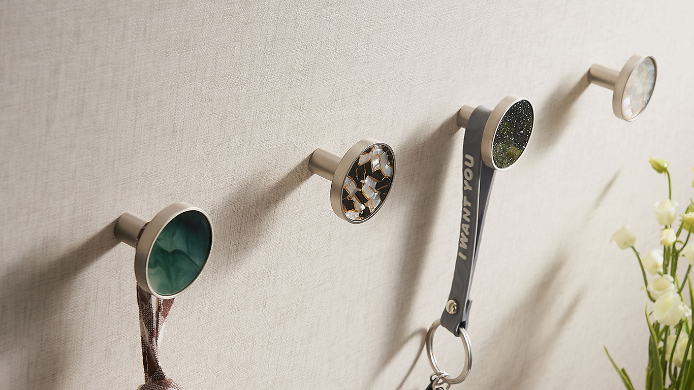 Hook 1052 | Nickel + White 