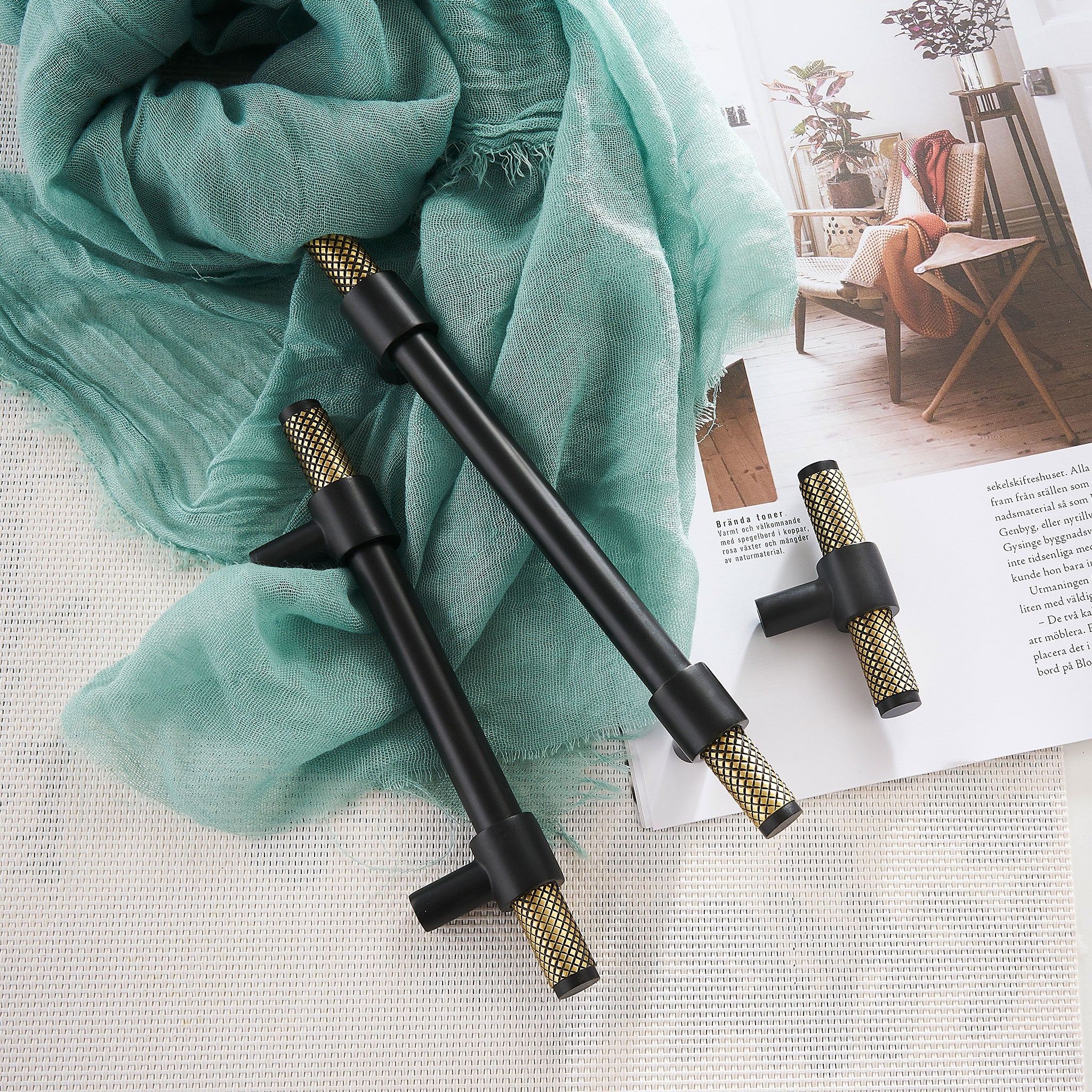 Matt Svart/Mässing - Dooroom