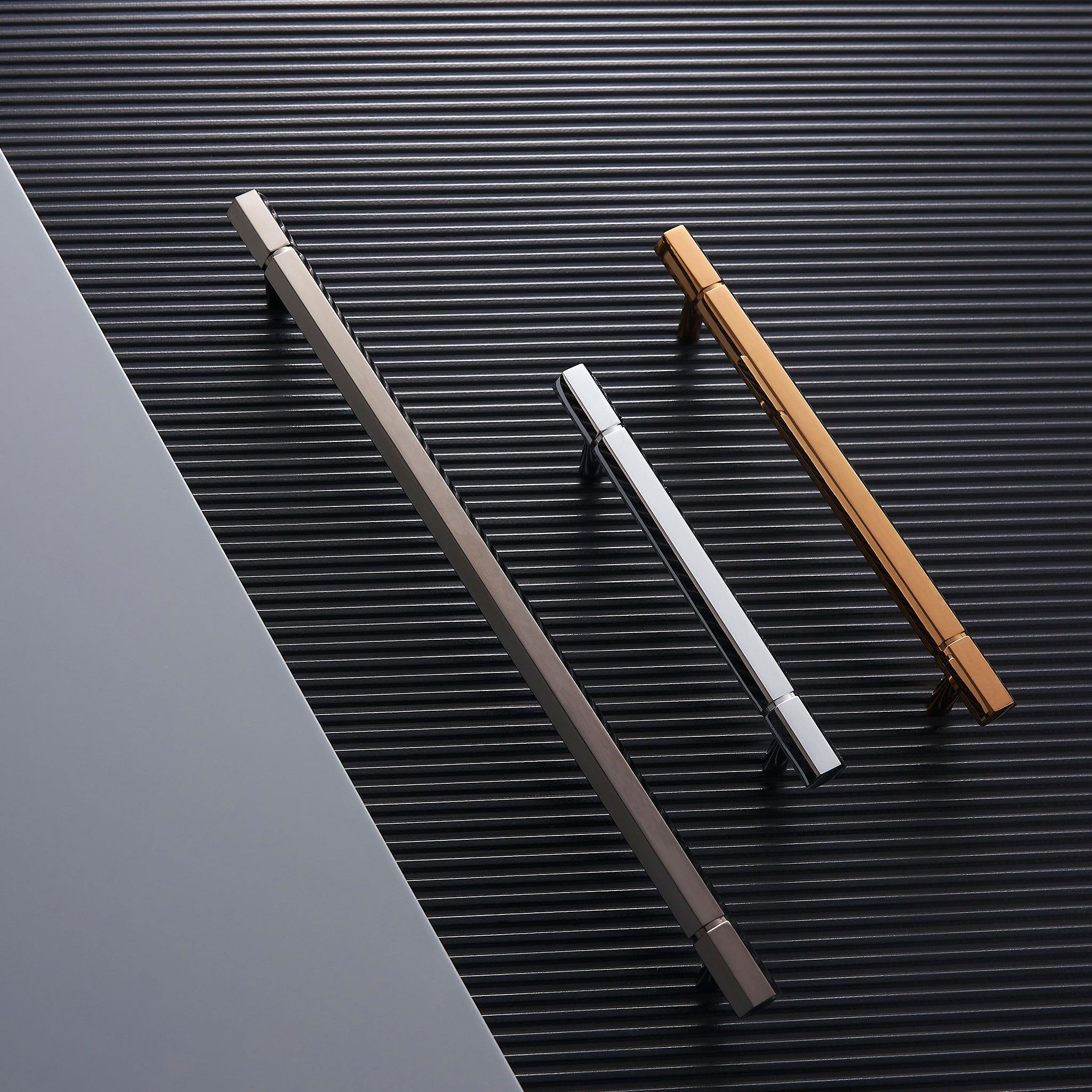 T-bar 3109 | Svart Titan - Dooroom
